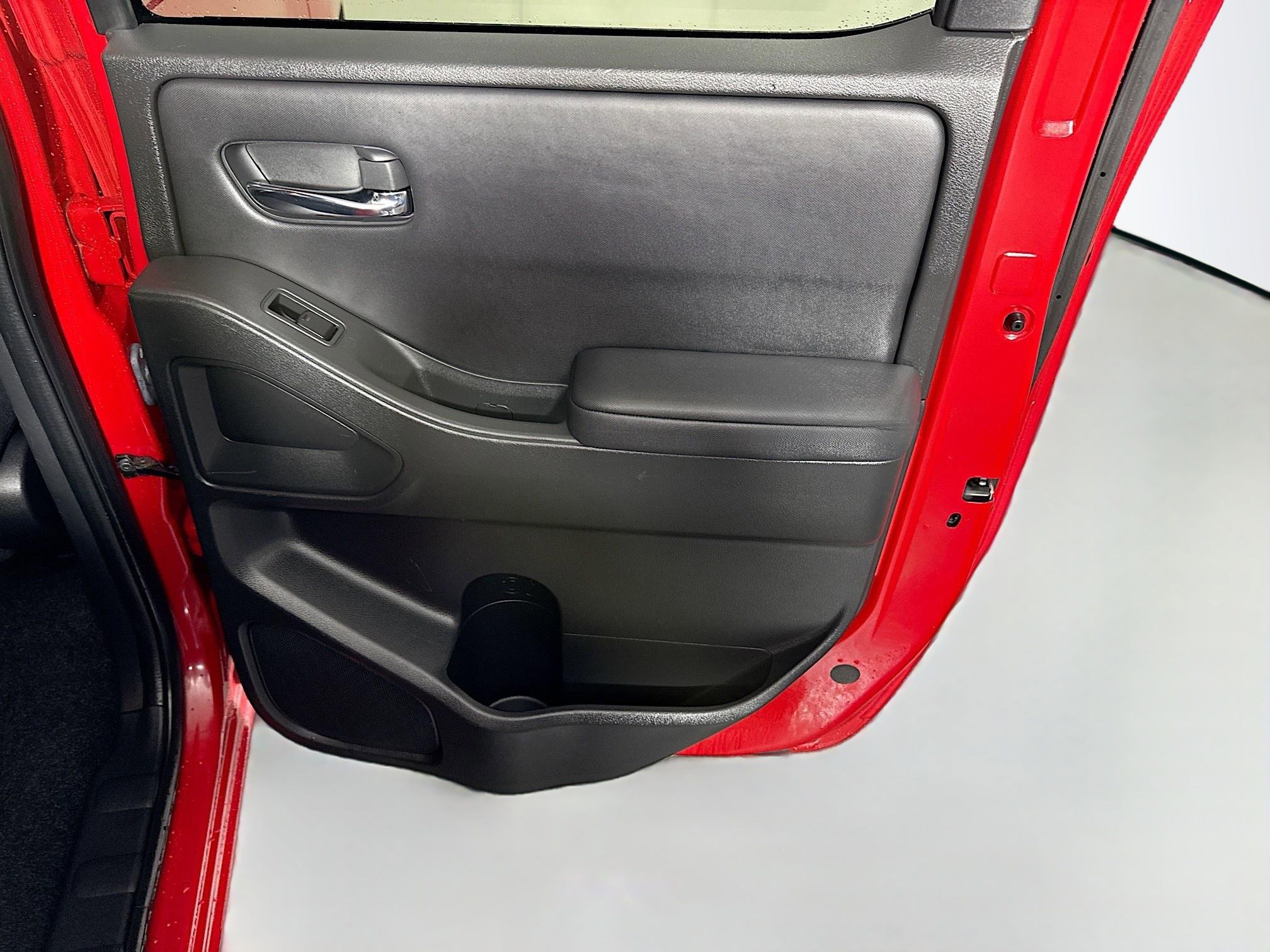 Used 2022 Nissan Frontier SV image 28