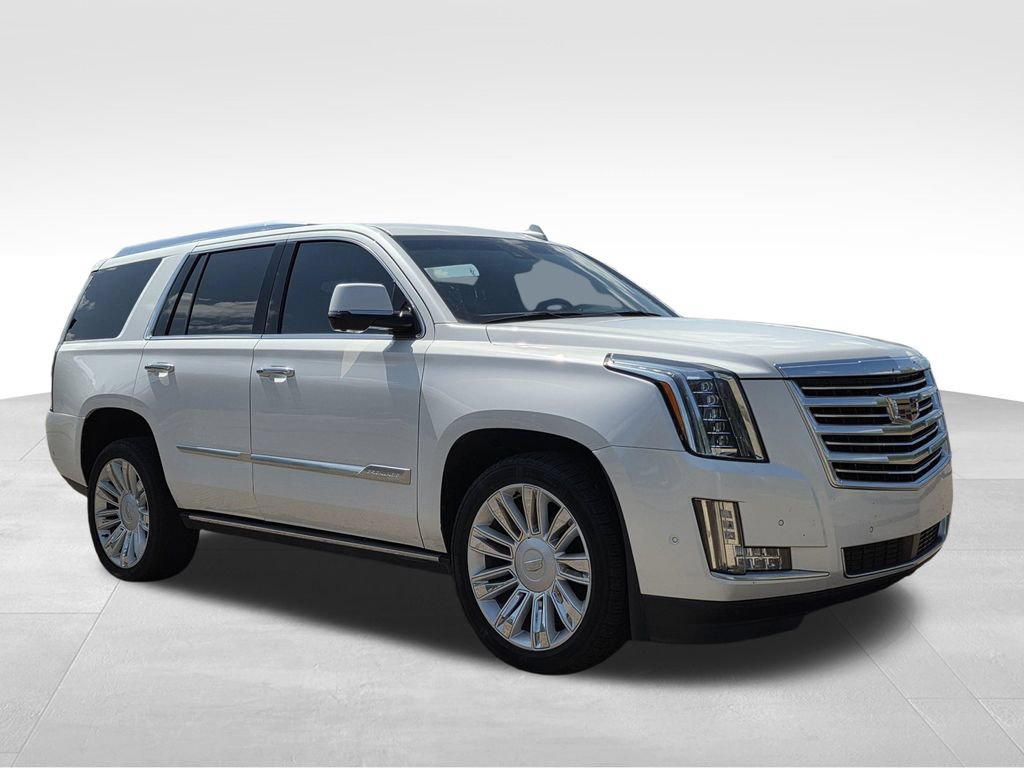 Used 2018 Cadillac Escalade Platinum AWD/4WD image 4