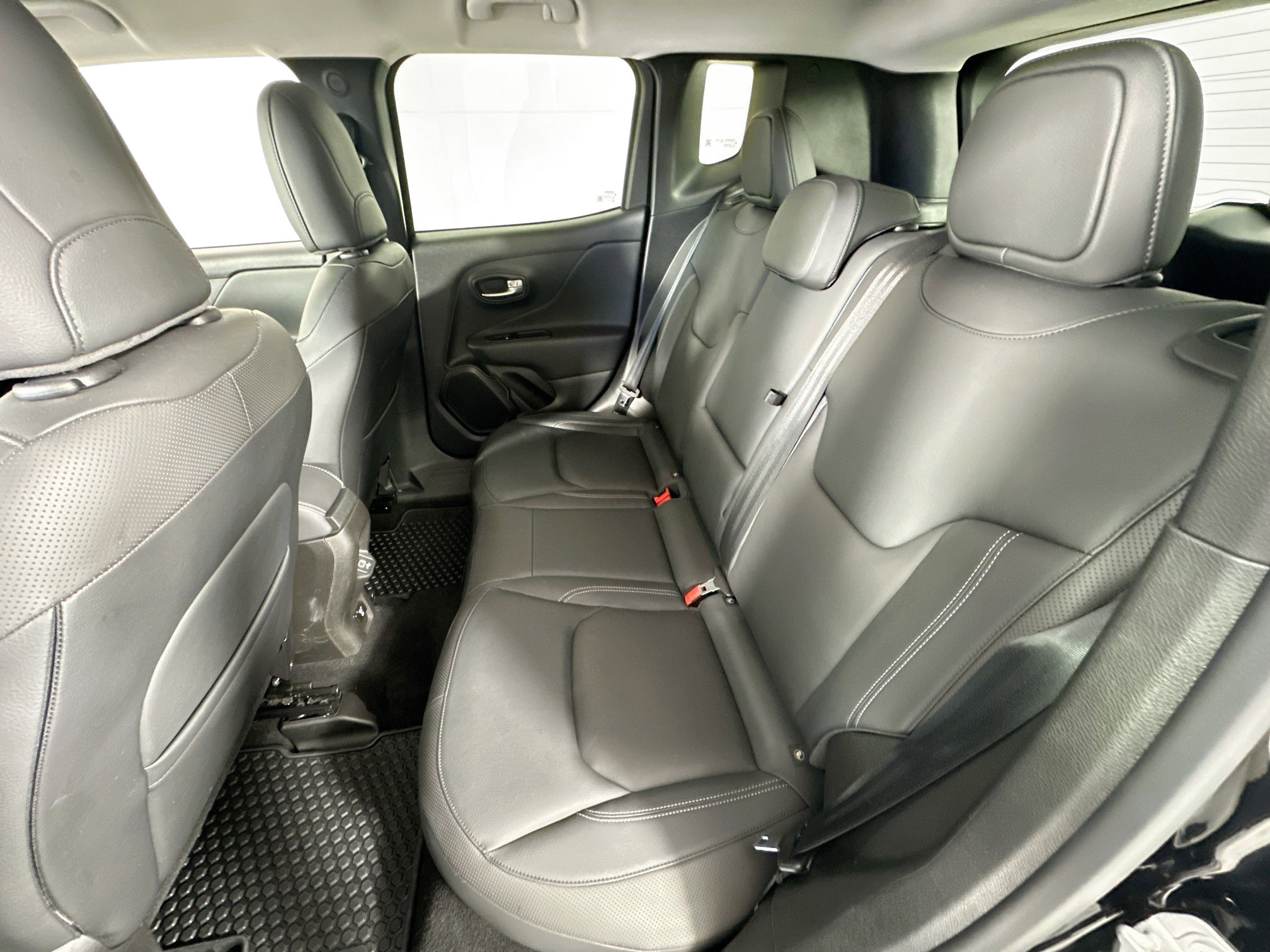 Used 2022 Jeep Renegade Limited image 24