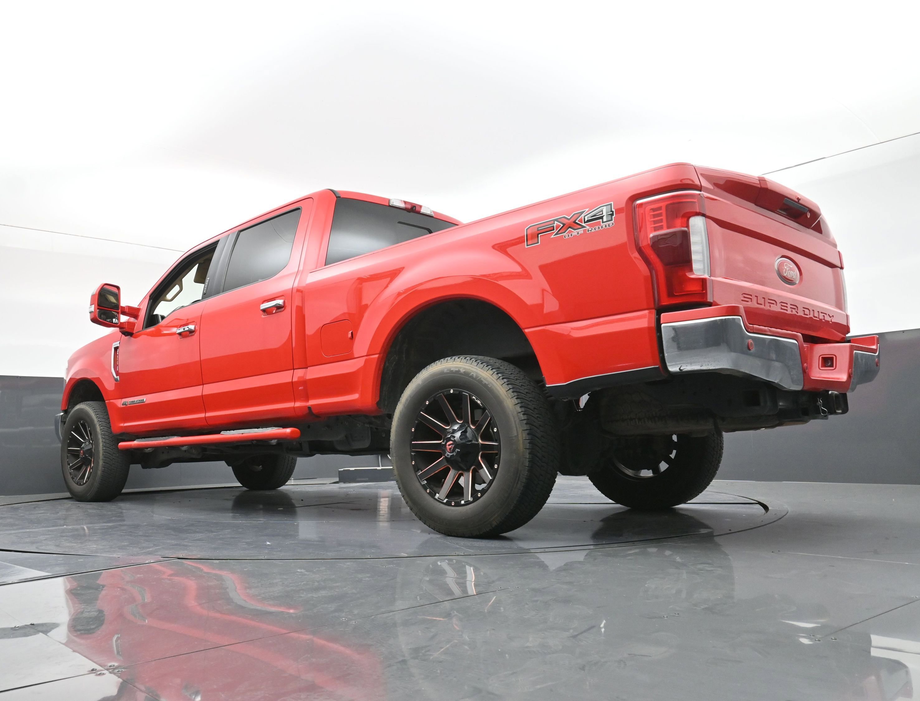 Used 2018 Ford F250 Lariat w/ Lariat Ultimate Package image 26