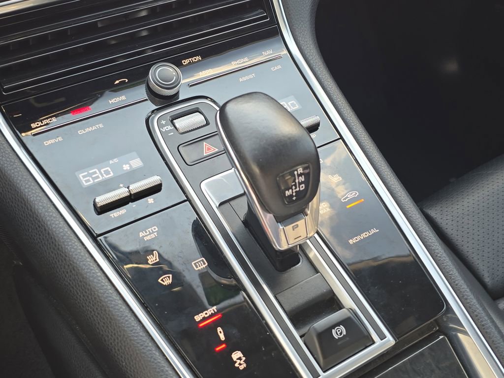 Used 2017 Porsche Panamera 4S image 30