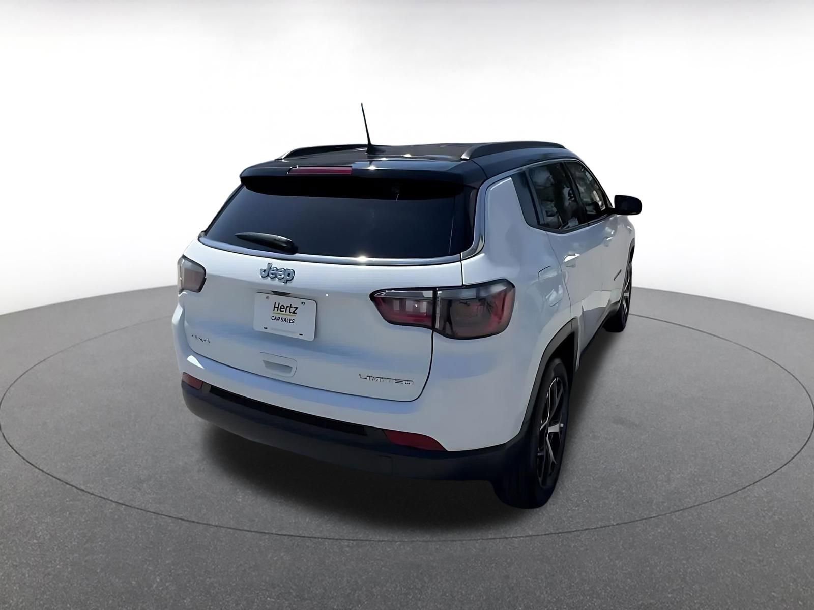 Used 2025 Jeep Compass Limited AWD/4WD image 14