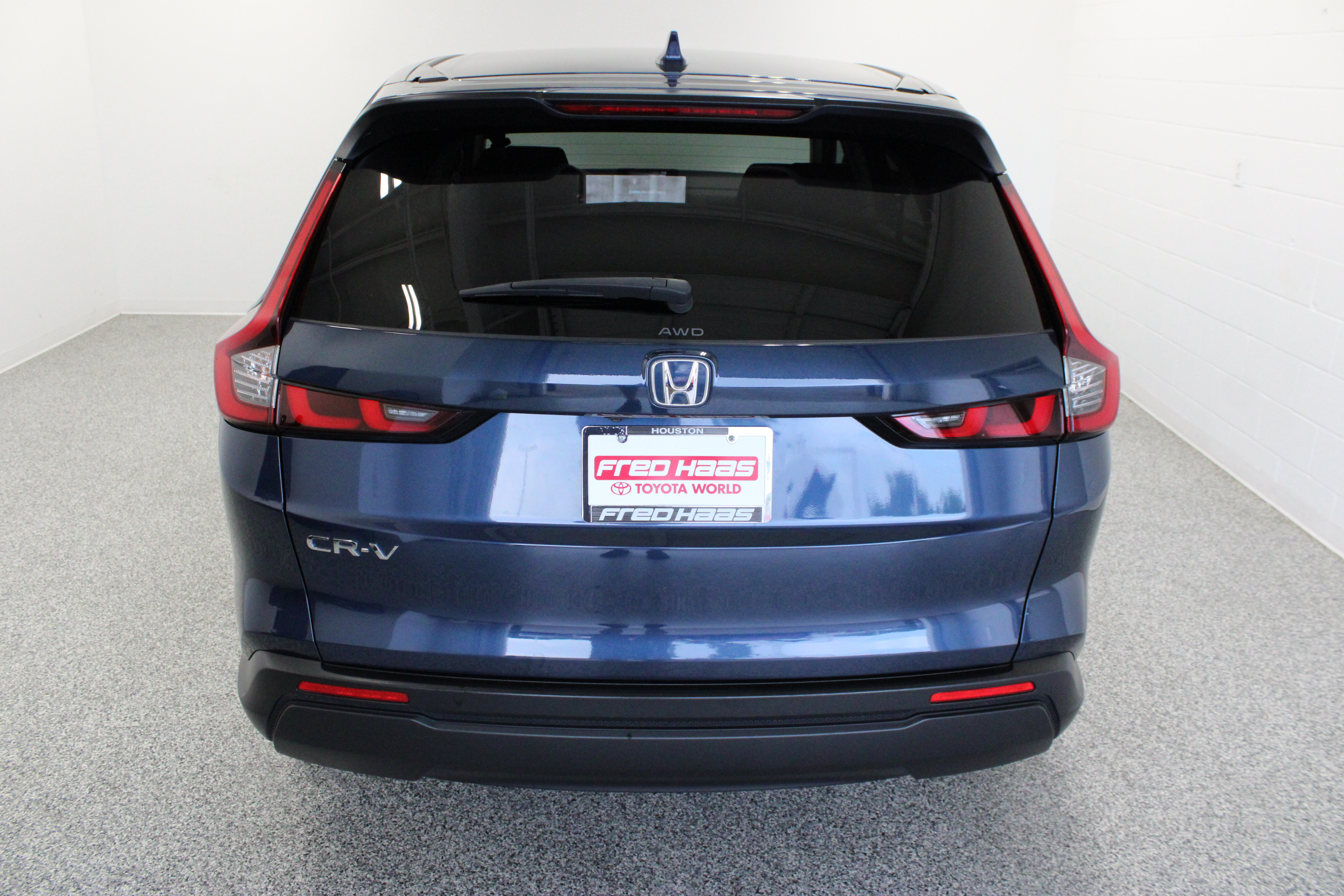 Used 2025 Honda CR-V EX image 8