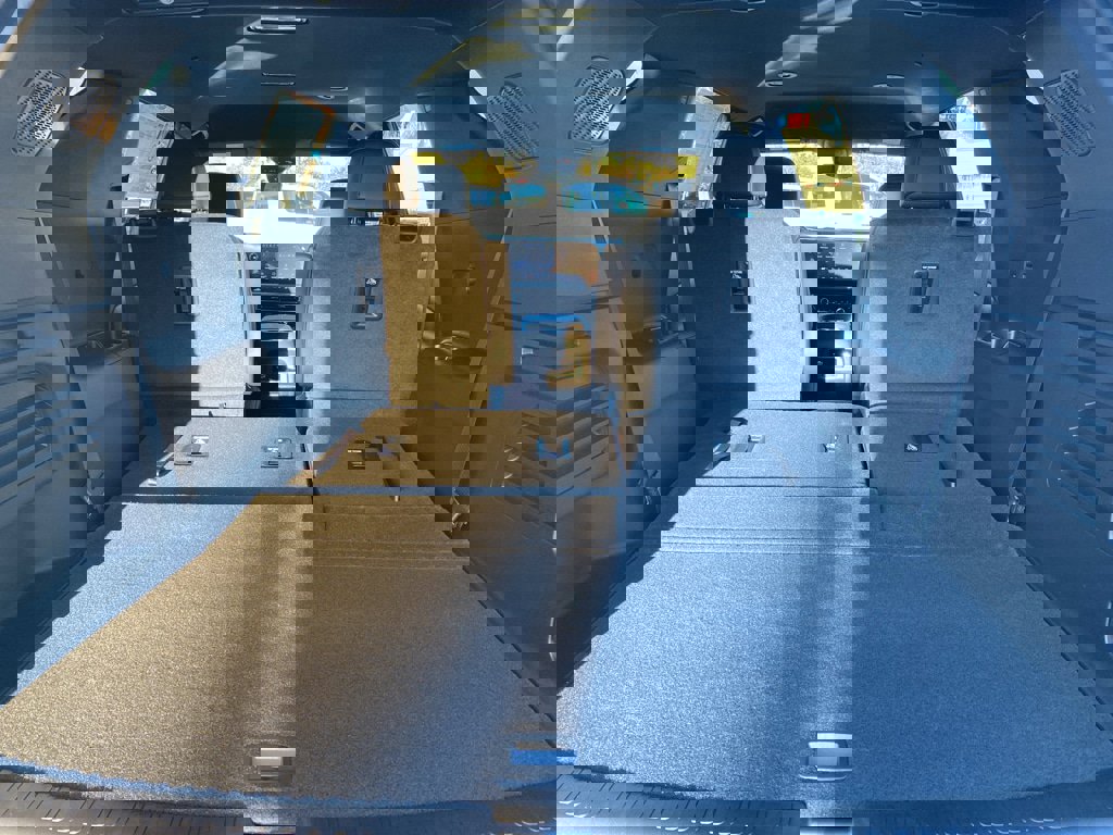 New 2026 Chevrolet Traverse LT w/ Midnight/Sport Edition image 14