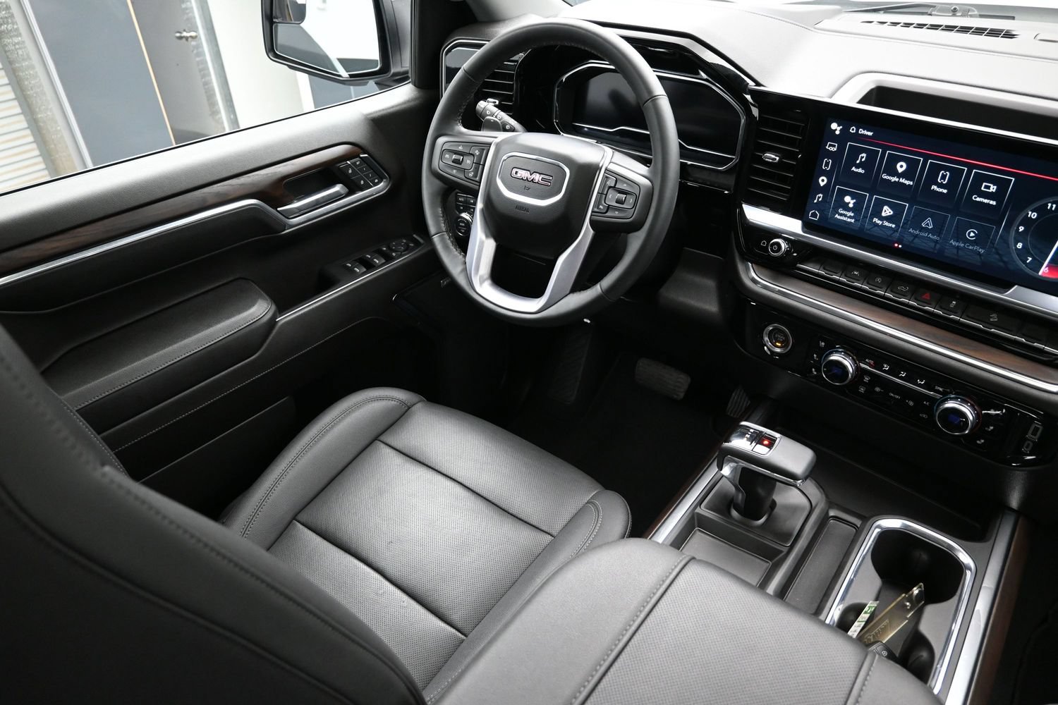 Used 2023 GMC Sierra 1500 SLT w/ SLT Premium Package AWD/4WD image 24