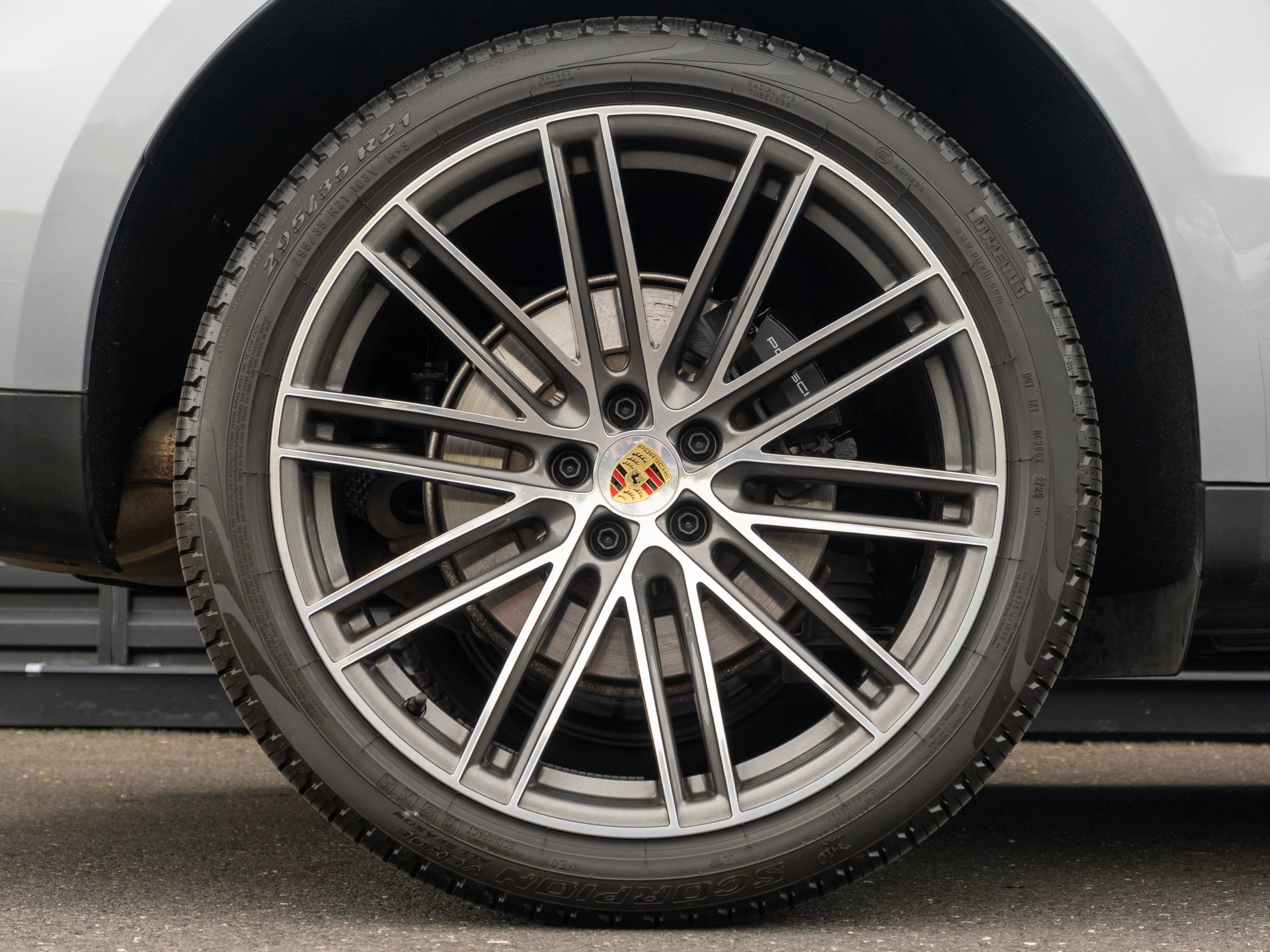 Certified 2026 Porsche Macan AWD/4WD image 14