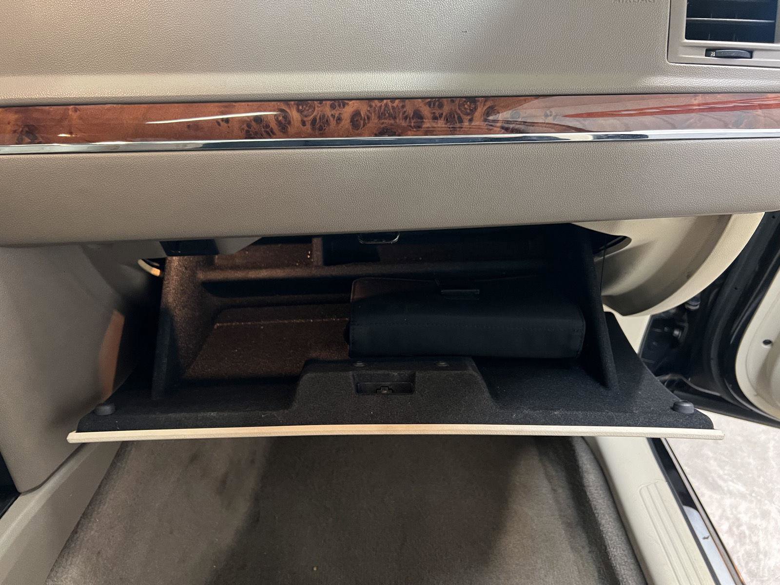 Used 2008 Chrysler 300 C image 27