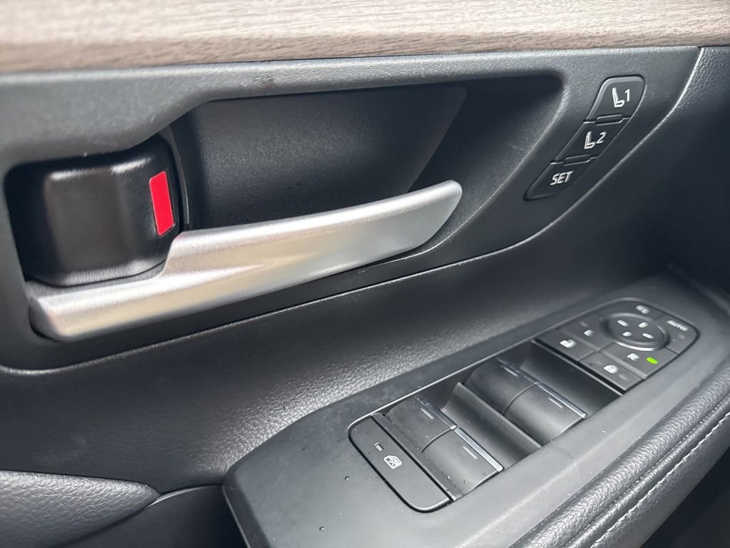 Used 2024 Toyota Grand Highlander Platinum image 30