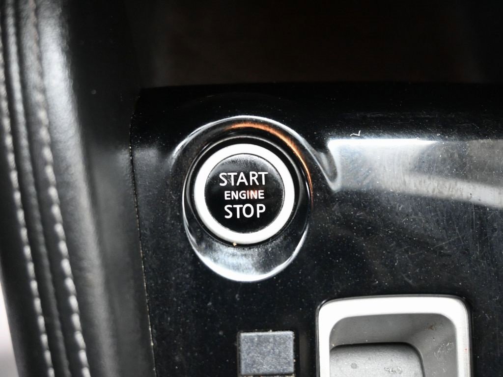Used 2019 Nissan Kicks SR image 23
