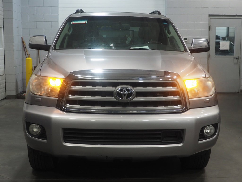 Used 2010 Toyota Sequoia Platinum image 2