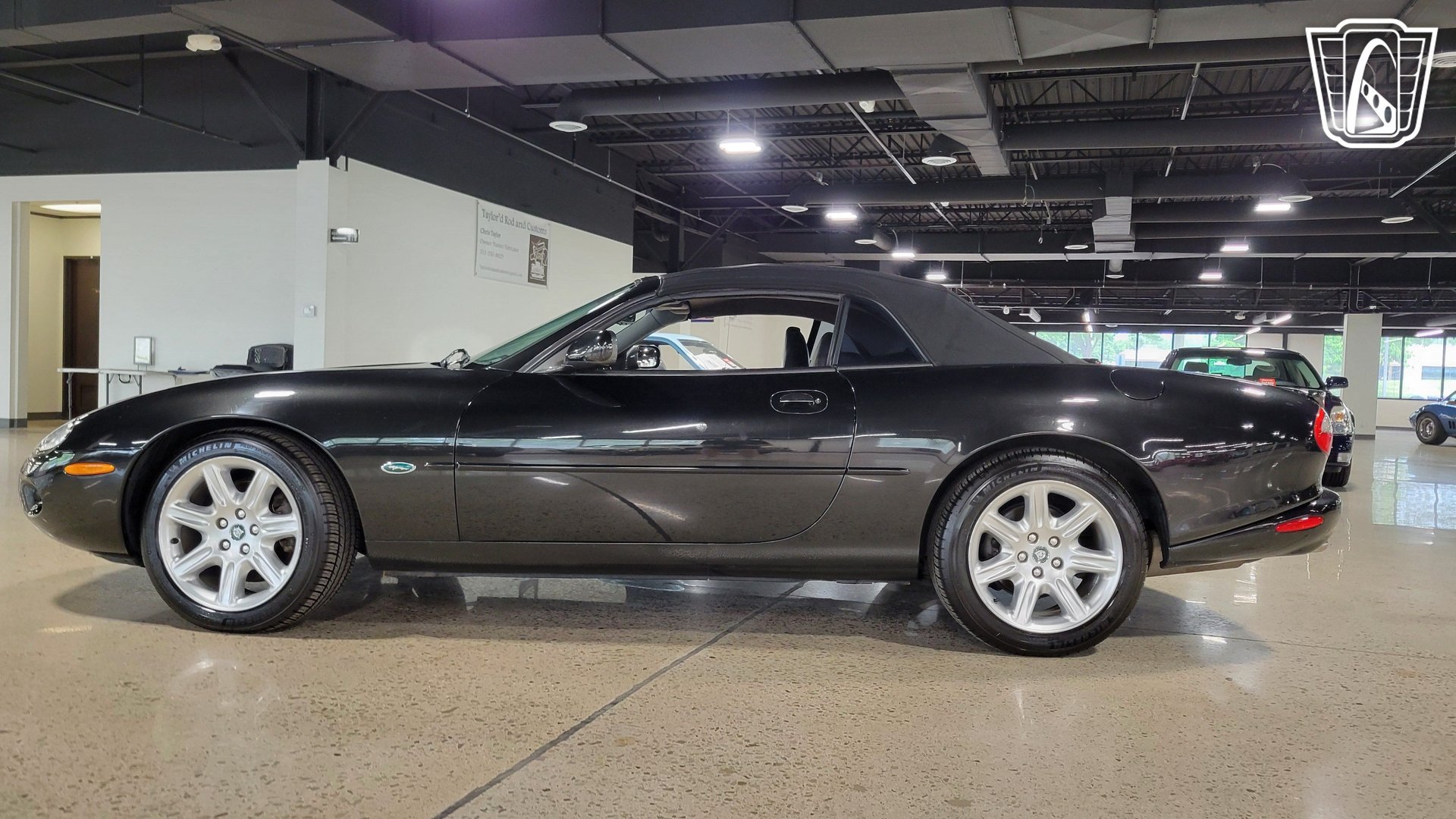 Used 2000 Jaguar XK8 Convertible RWD image 23