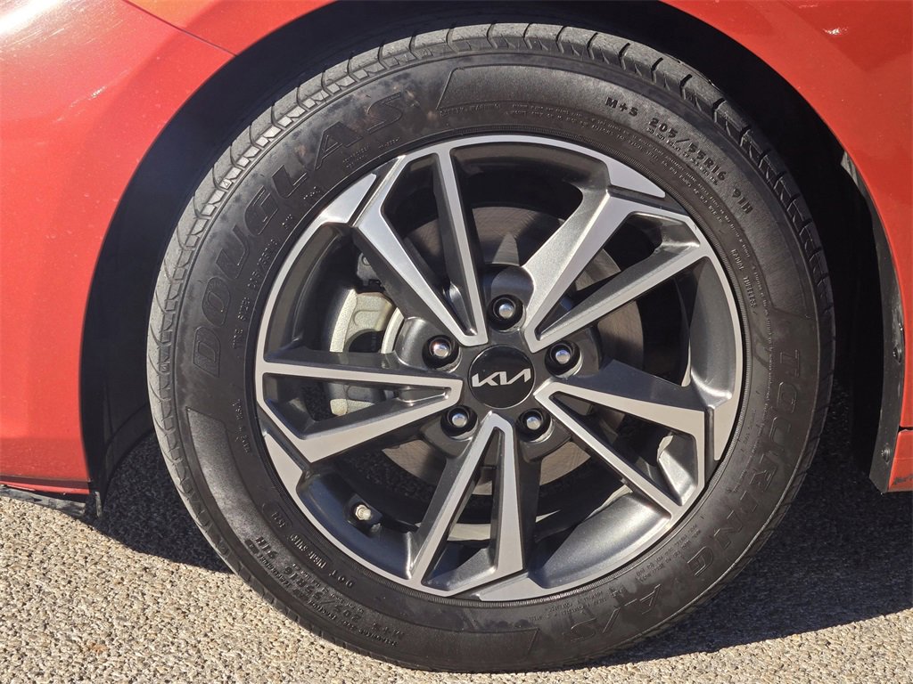 Used 2022 Kia Forte LXS w/ LXS Technology Package image 10