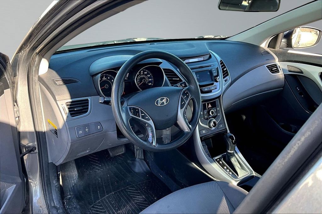 Used 2014 Hyundai Elantra SE w/ Option Group 02 FWD image 14