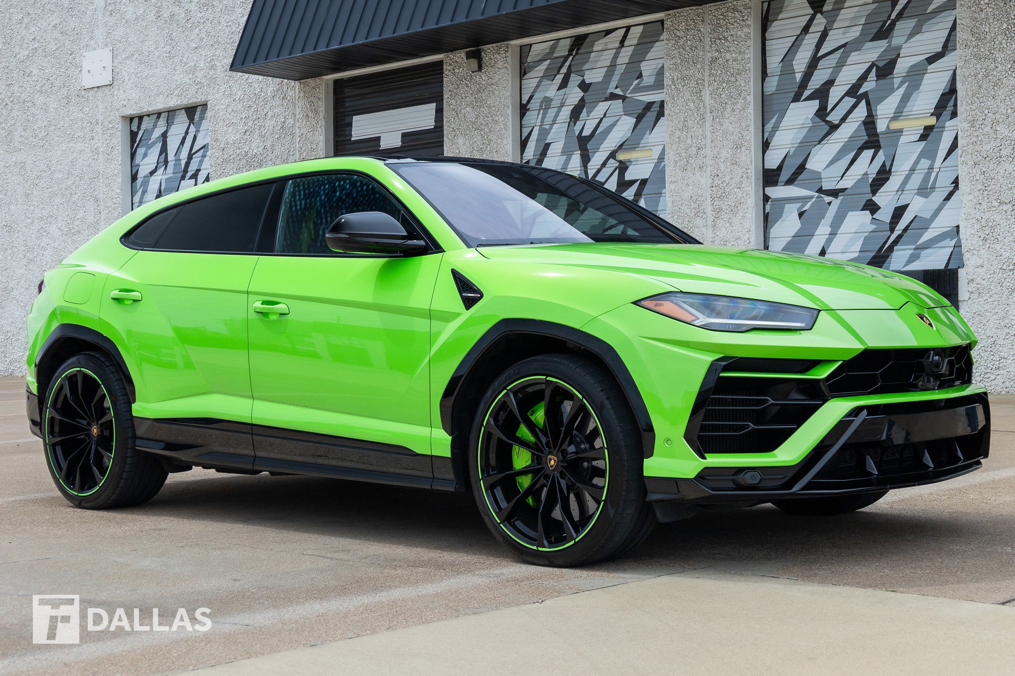 Used 2021 Lamborghini Urus AWD/4WD image 18