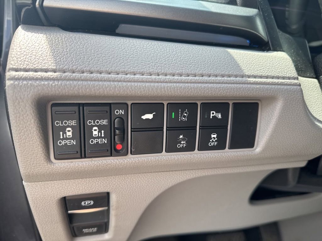 Used 2019 Honda Odyssey Elite image 15