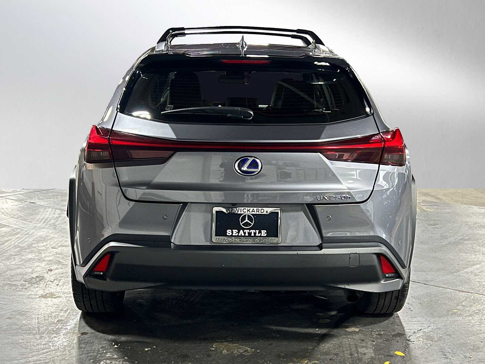 Used 2021 Lexus UX 250h w/ Premium Package image 4