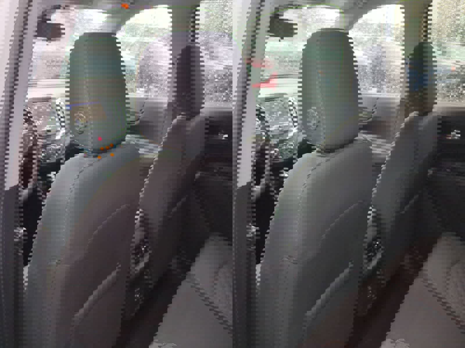 Used 2019 Chevrolet Equinox LT w/ Driver Convenience Package image 17