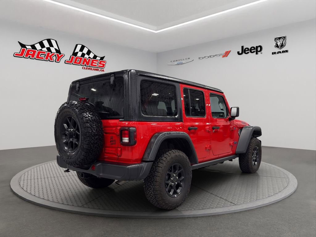 Used 2025 Jeep Wrangler Willys image 10