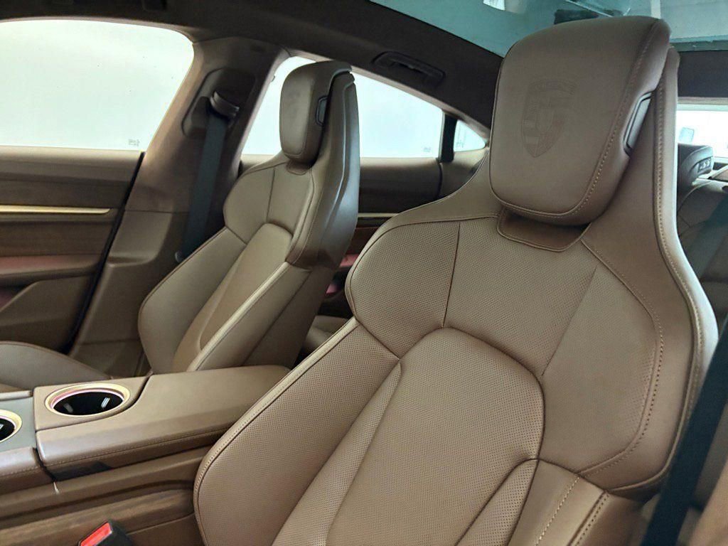 Used 2024 Porsche Taycan GTS image 5