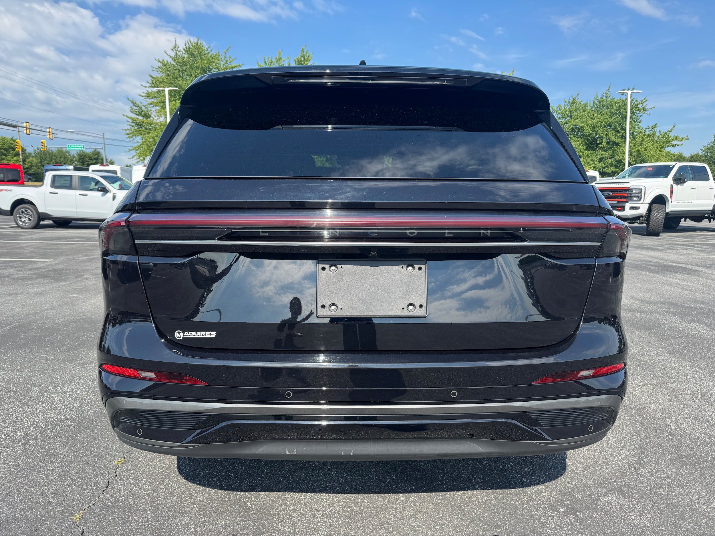 Used 2024 Lincoln Nautilus Reserve w/ Jet Appearance Package (87T) AWD/4WD image 4