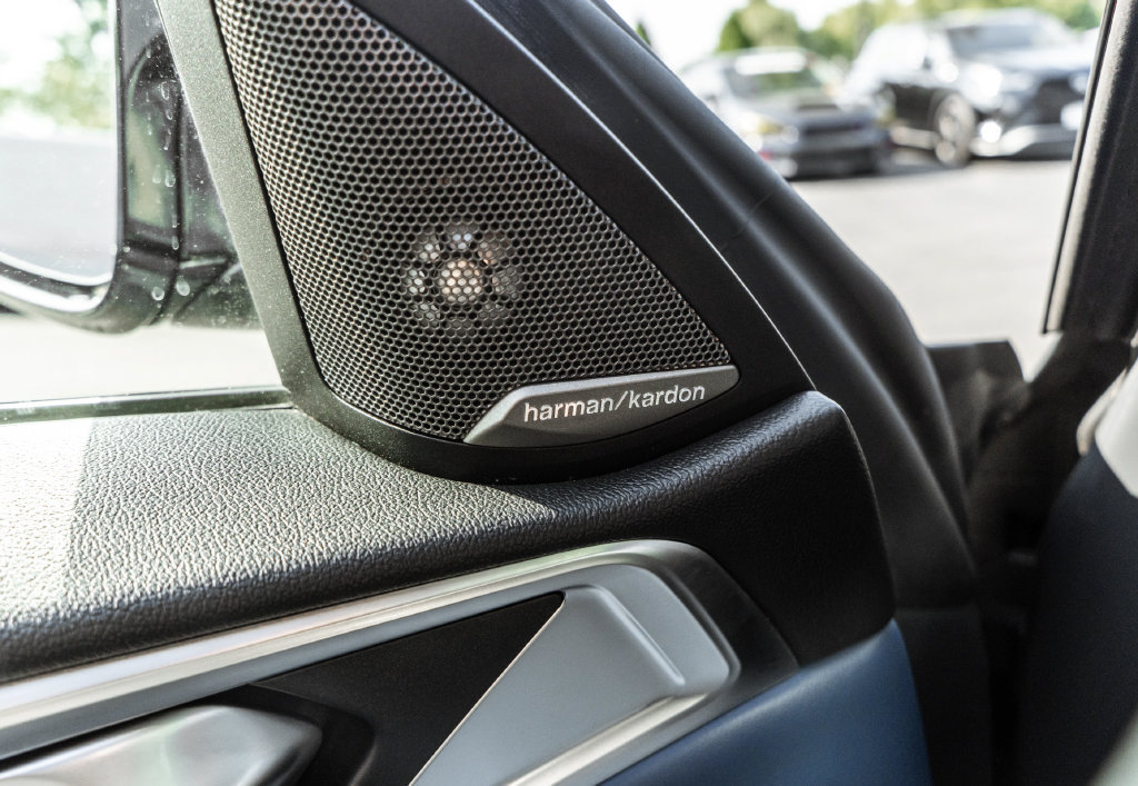 Used 2021 BMW M4 Coupe w/ Executive Package RWD image 18