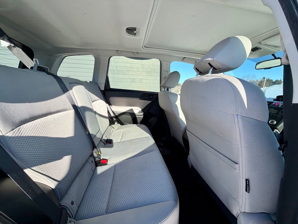 Used 2015 Subaru Forester 2.5i Premium w/ All-Weather Package image 11