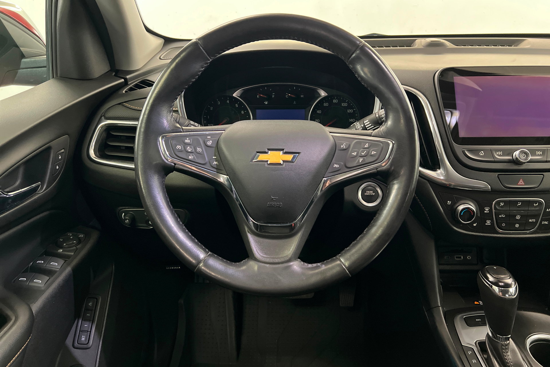 Used 2019 Chevrolet Equinox Premier AWD/4WD image 13
