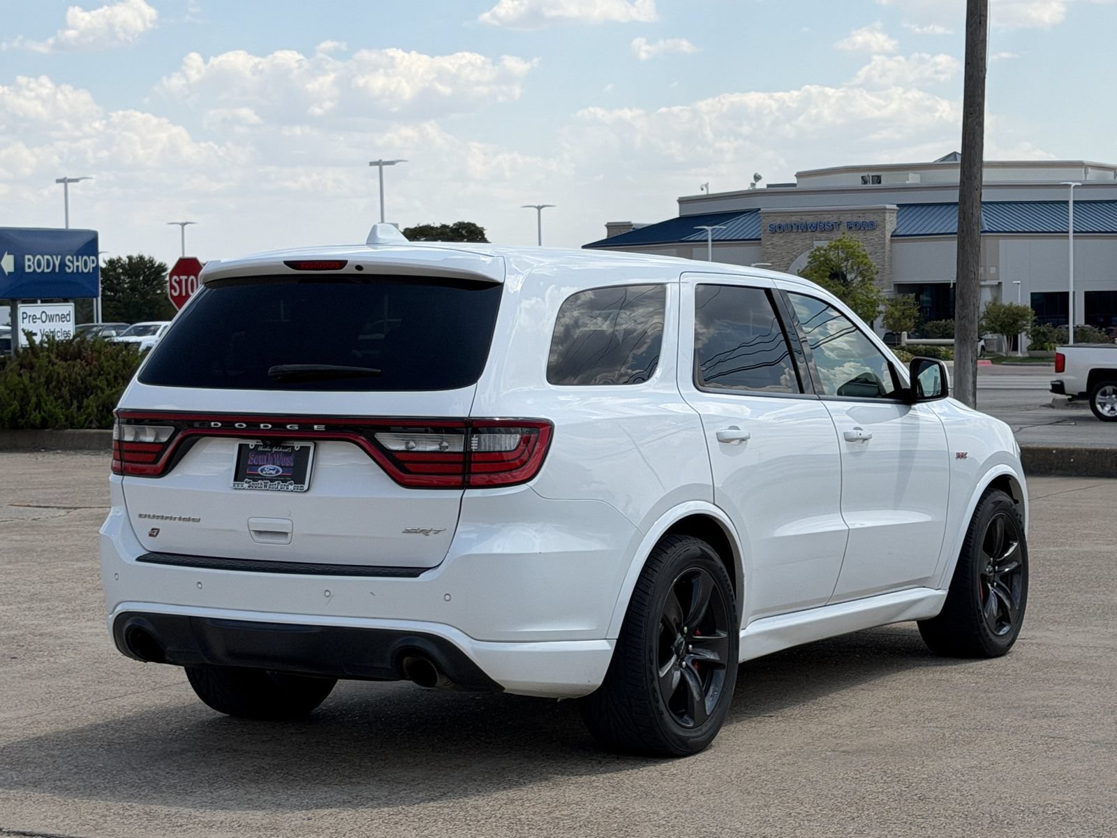 Used 2018 Dodge Durango SRT w/ Technology Group AWD/4WD image 4