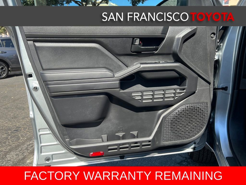 Used 2025 Toyota Tacoma SR image 28