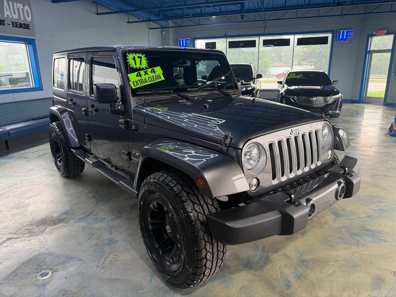 Used 2016 Jeep Wrangler Unlimited Sahara w/ Dual Top Group AWD/4WD image 9
