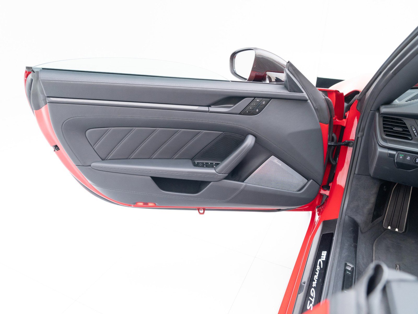 Certified 2025 Porsche 911 Carrera 4 GTS image 21