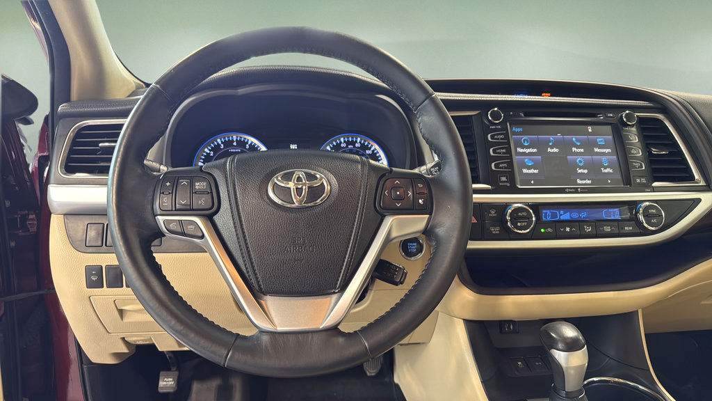 Used 2014 Toyota Highlander Limited AWD/4WD image 24