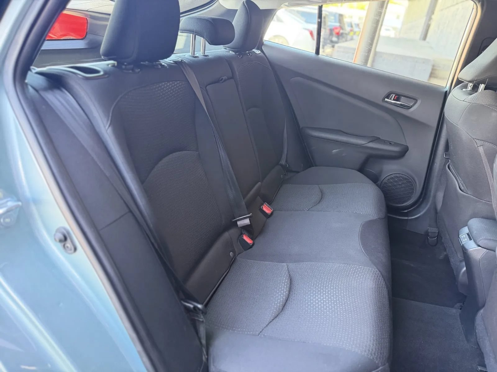 Used 2021 Toyota Prius LE AWD/4WD image 41