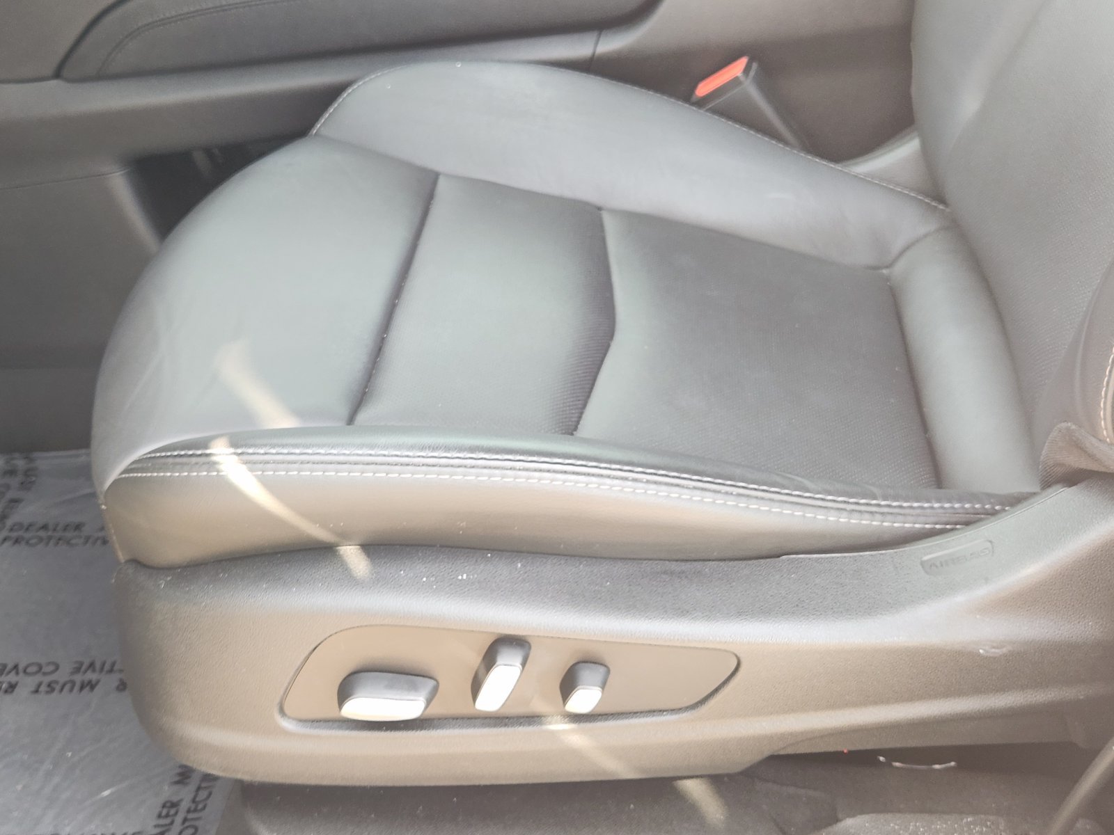 Used 2023 Cadillac XT6 Premium Luxury FWD image 26