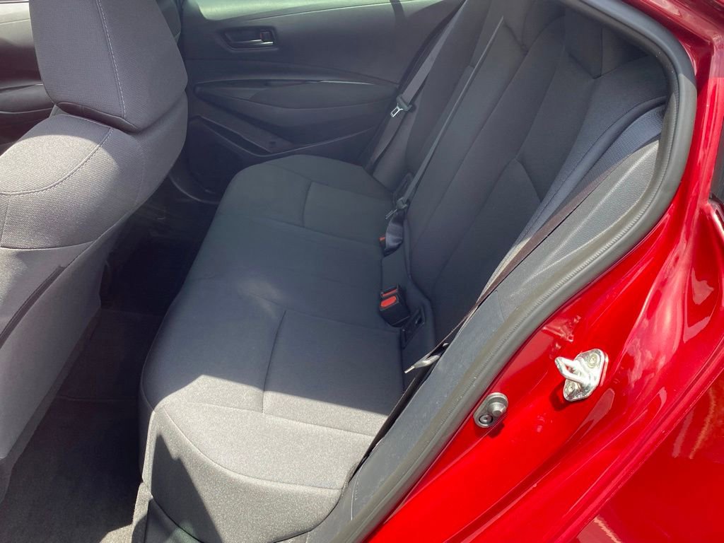 Used 2022 Toyota Corolla LE FWD image 6