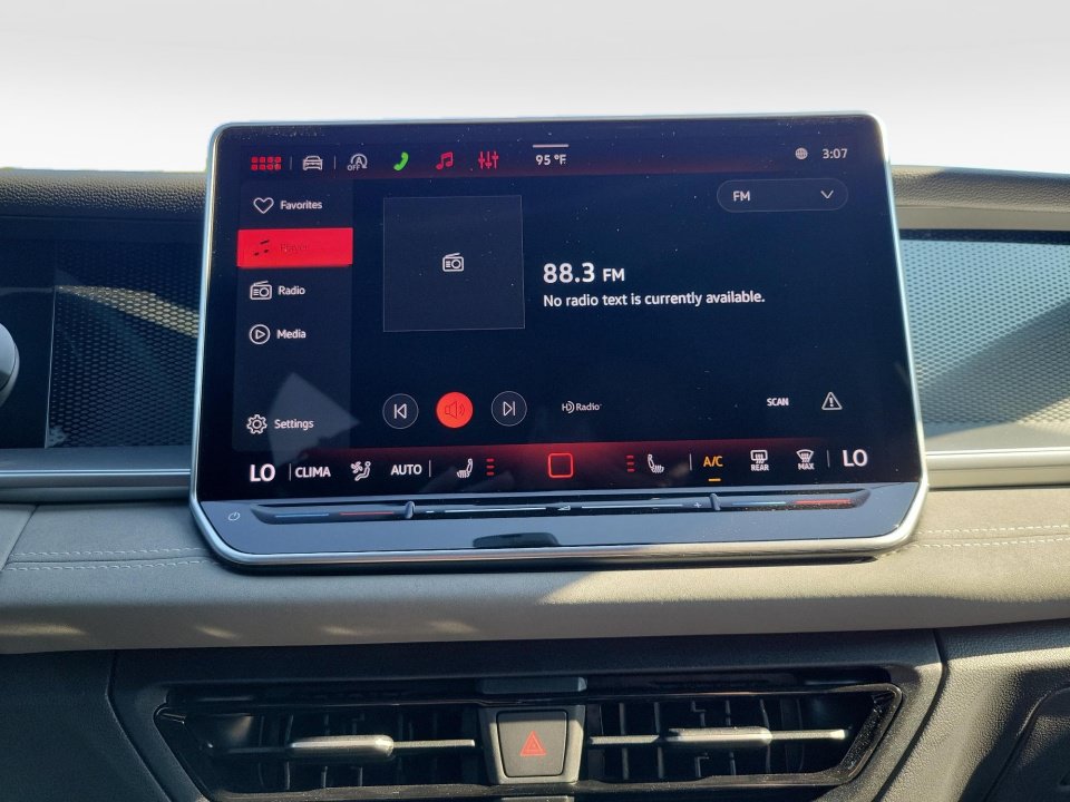 New 2026 Volkswagen Tiguan SE R-Line FWD image 17