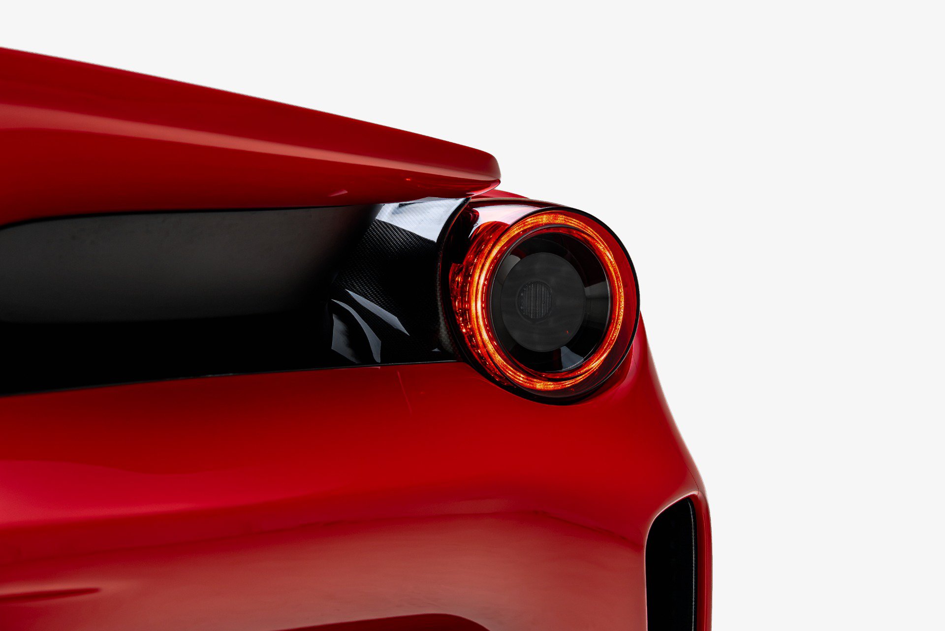 Used 2019 Ferrari 488 Pista Coupe RWD image 30