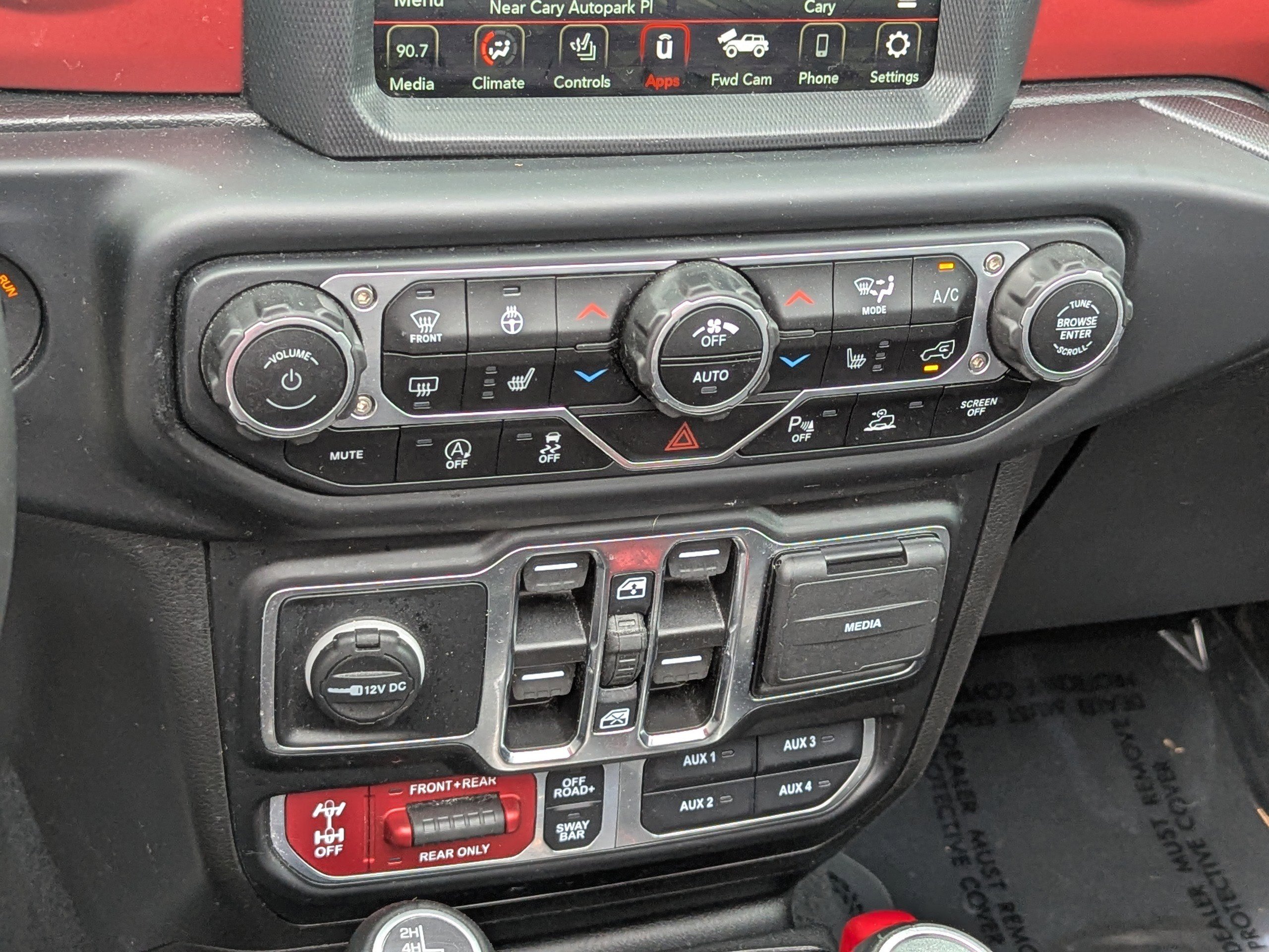 Used 2022 Jeep Wrangler Unlimited Rubicon w/ Xtreme Recon 35" Tire Package image 29