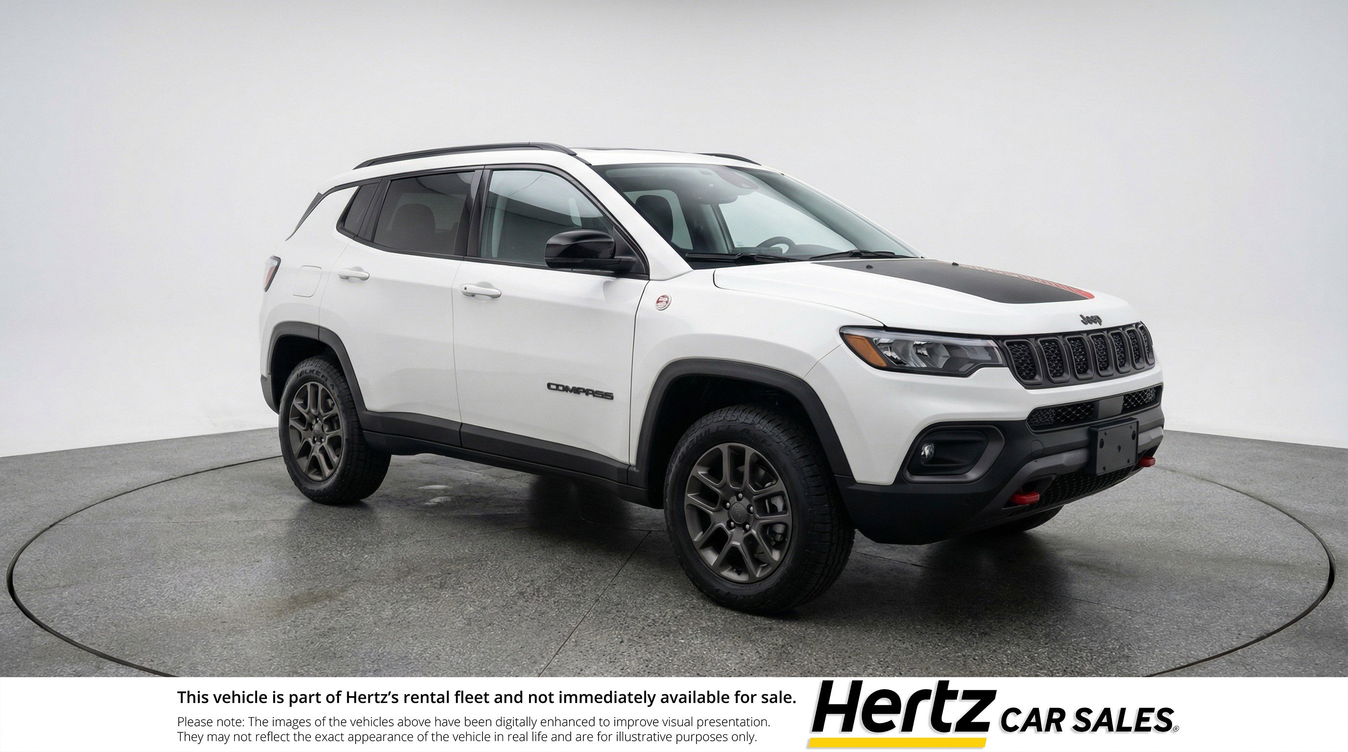 Used 2025 Jeep Compass Trailhawk image 1