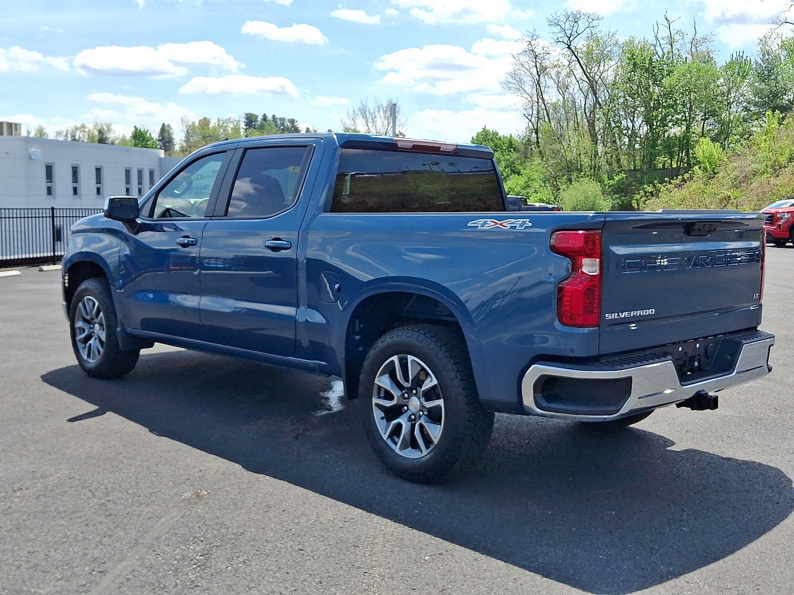Used 2024 Chevrolet Silverado 1500 LT AWD/4WD image 4