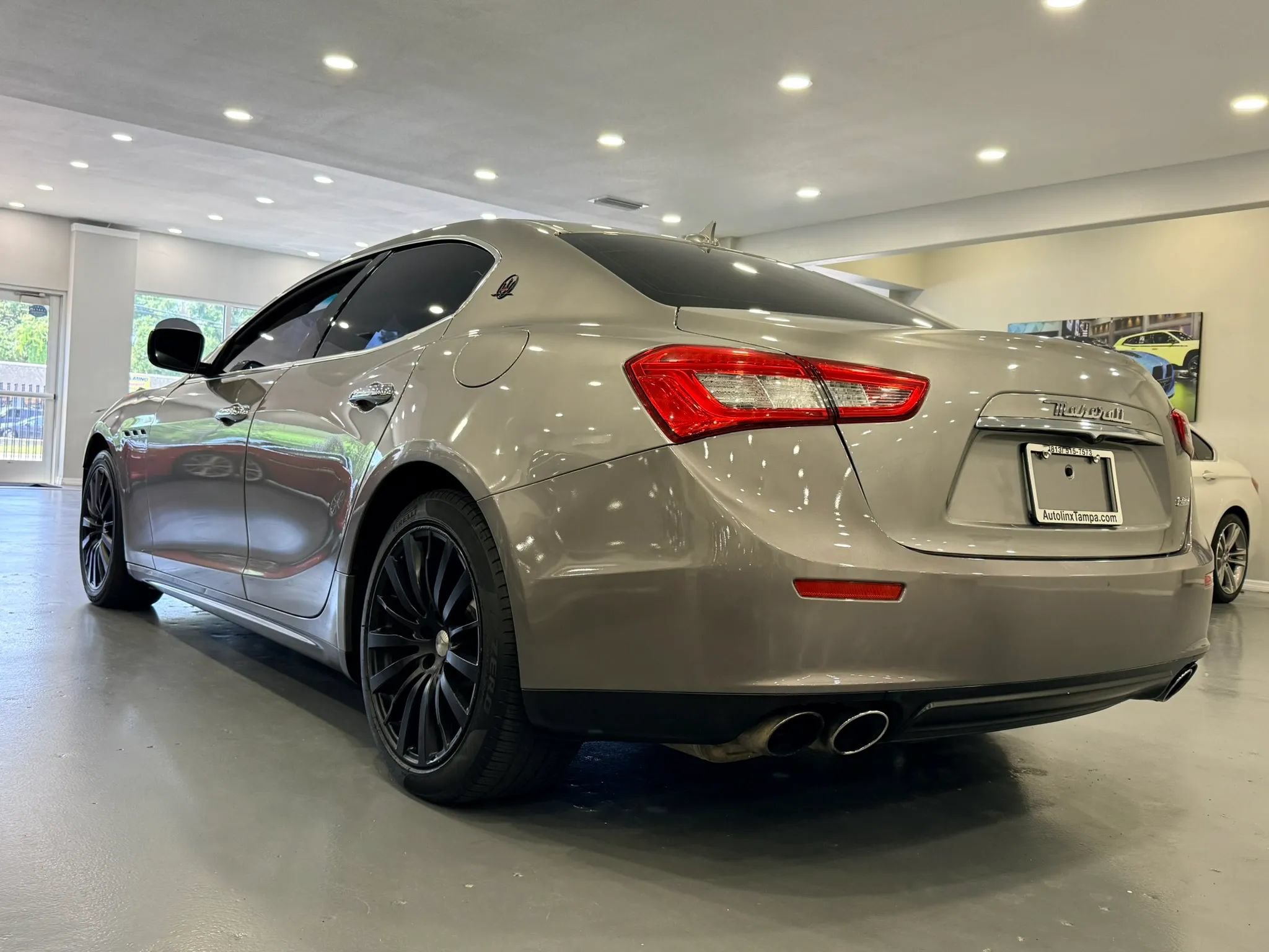 Used 2016 Maserati Ghibli RWD image 5