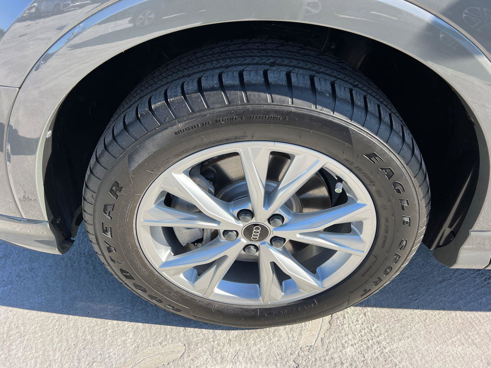 Used 2024 Audi Q3 2.0T Premium Plus w/ Premium Plus Package image 11