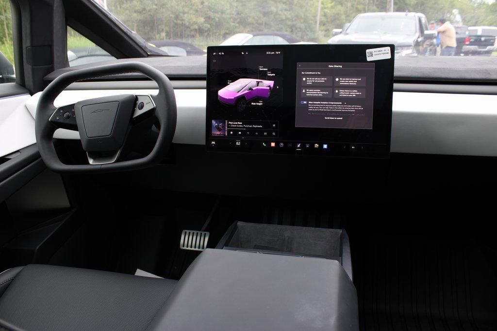 Used 2024 Tesla Cybertruck Cyberbeast image 27