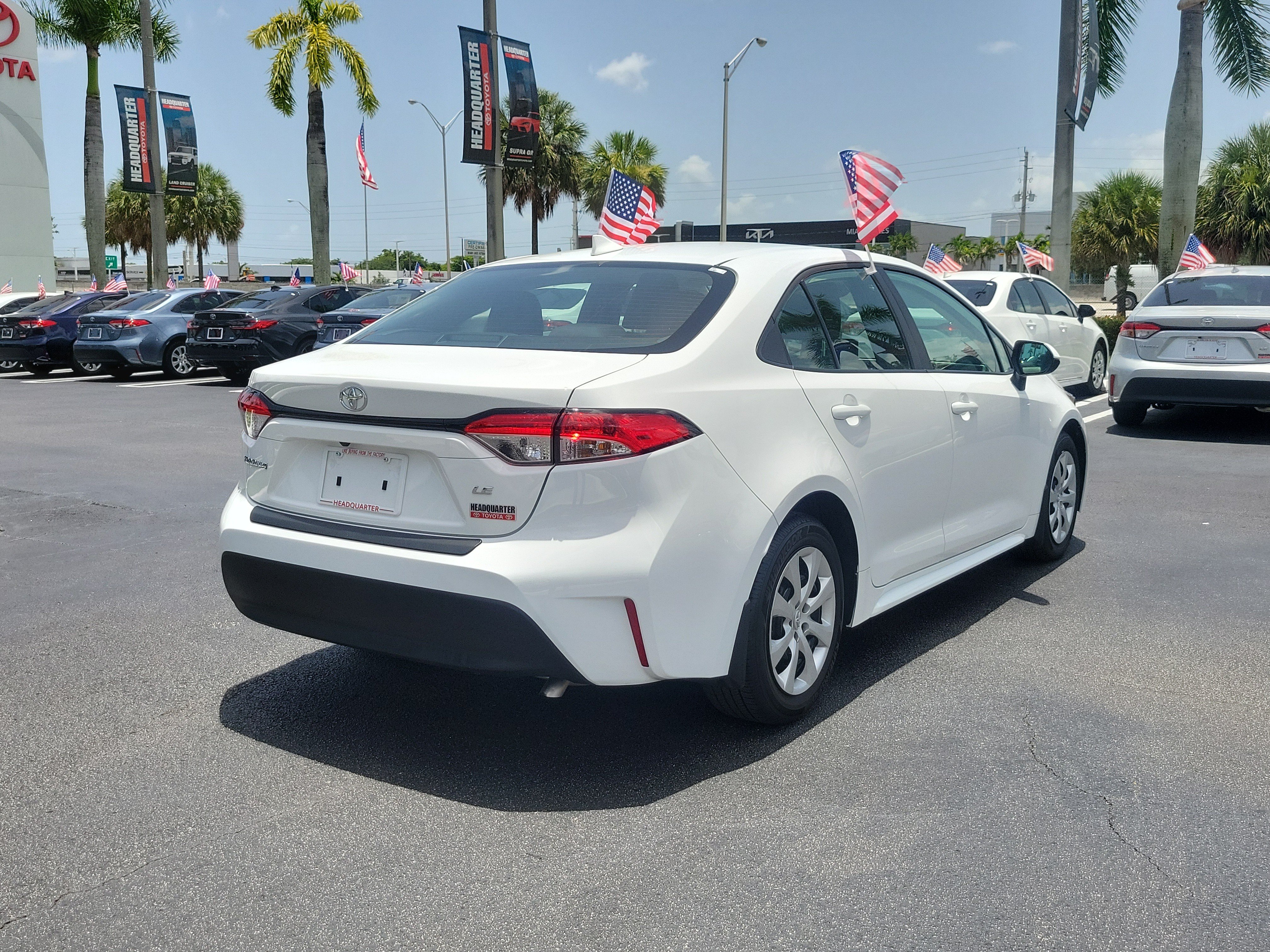 Used 2025 Toyota Corolla LE FWD image 11