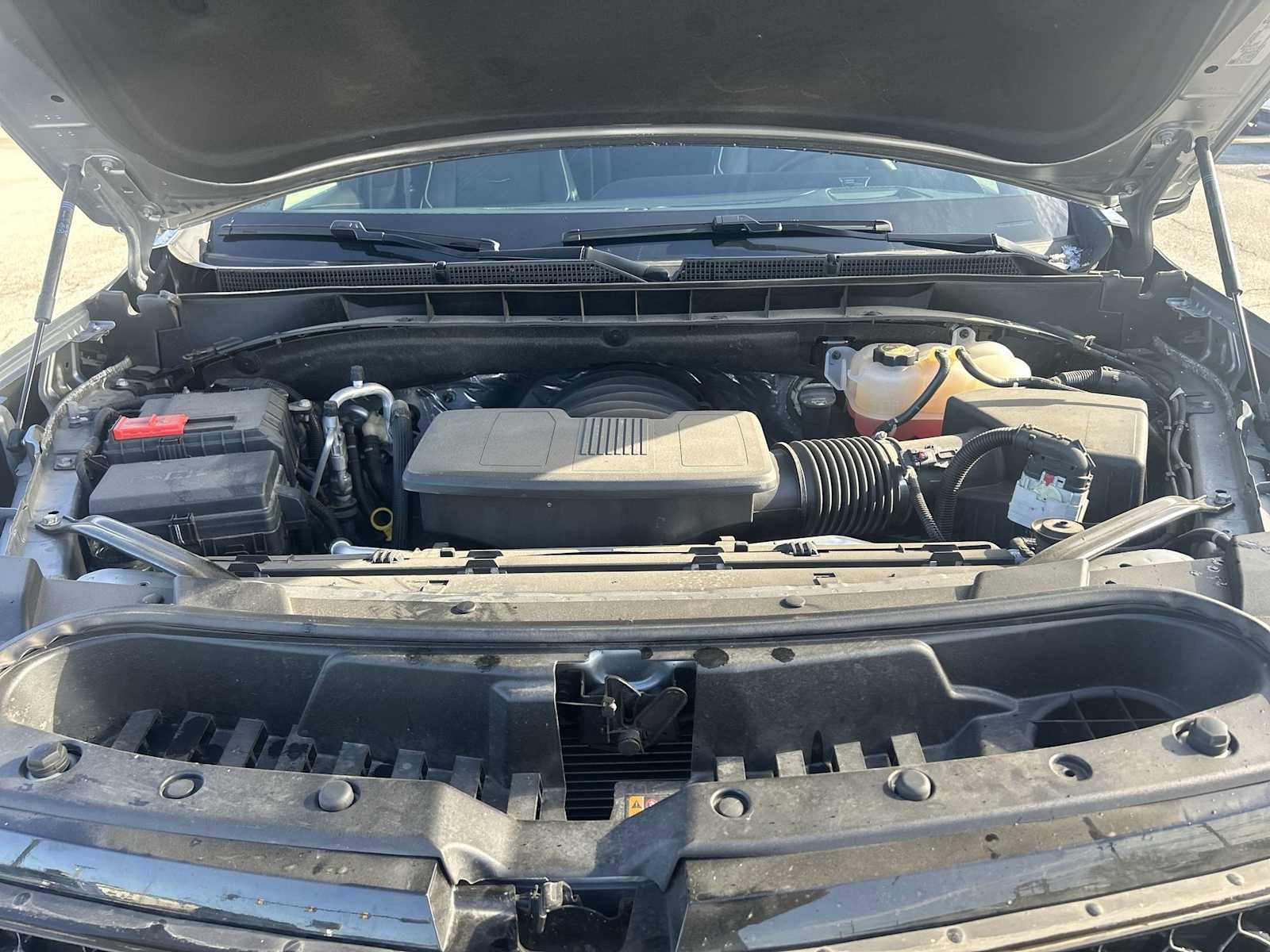 Certified 2024 Cadillac Escalade Sport w/ LPO, ONYX Package image 30