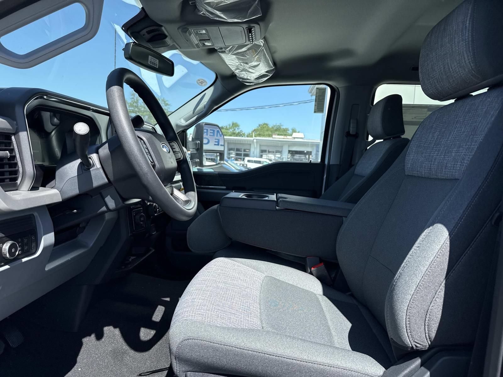 New 2026 Ford F350 XLT w/ XLT Premium Package AWD/4WD image 10