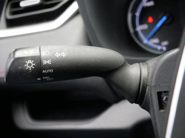Used 2021 Toyota RAV4 XSE w/ Weather Package AWD/4WD image 19