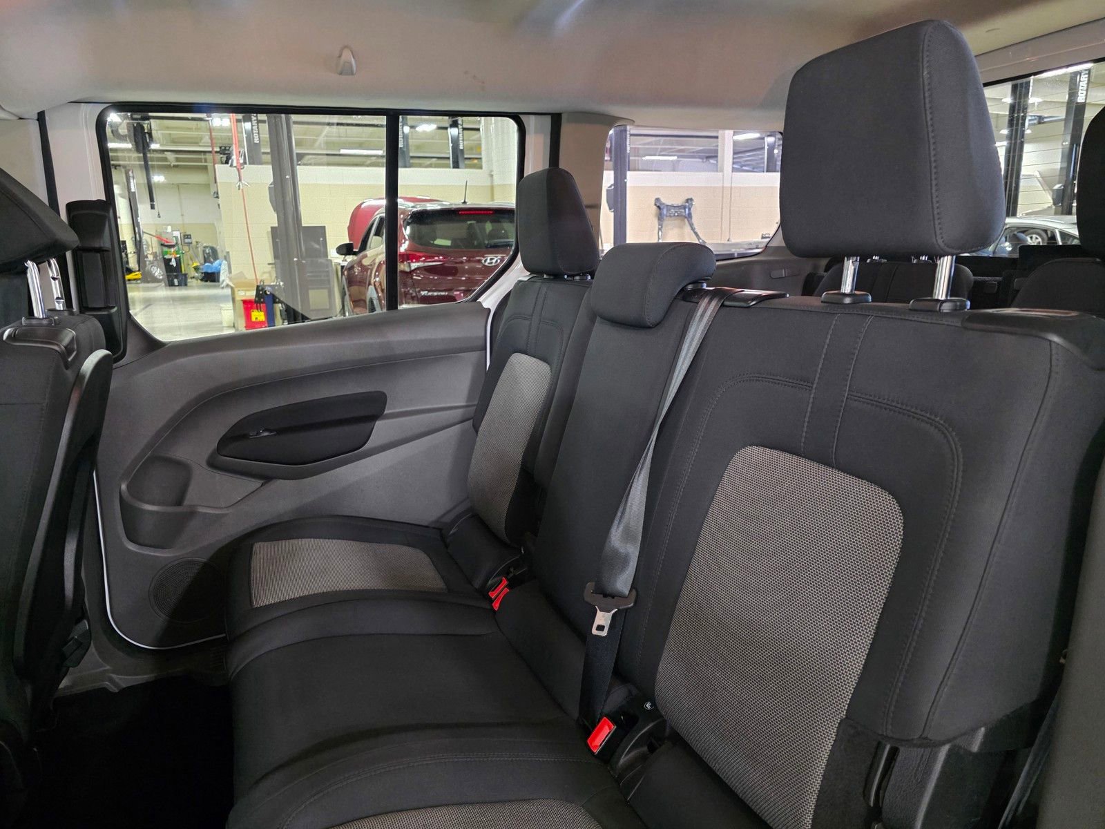 Used 2020 Ford Transit Connect XL image 16