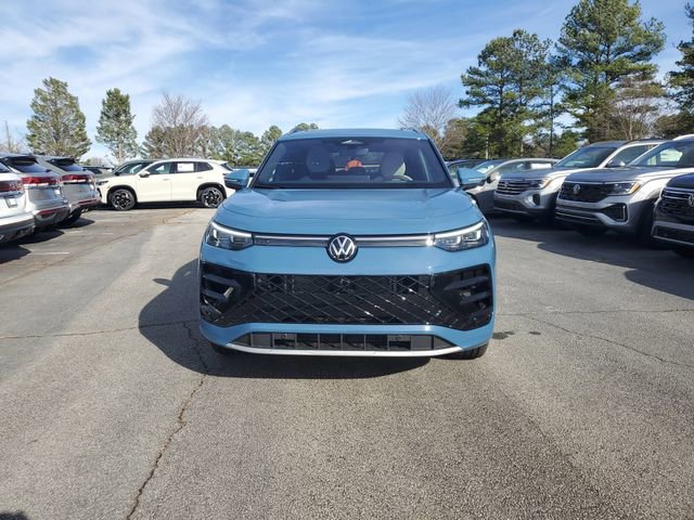 New 2026 Volkswagen Tiguan SEL R-Line image 2