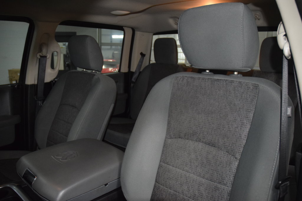 Used 2016 RAM 1500 Big Horn AWD/4WD image 36